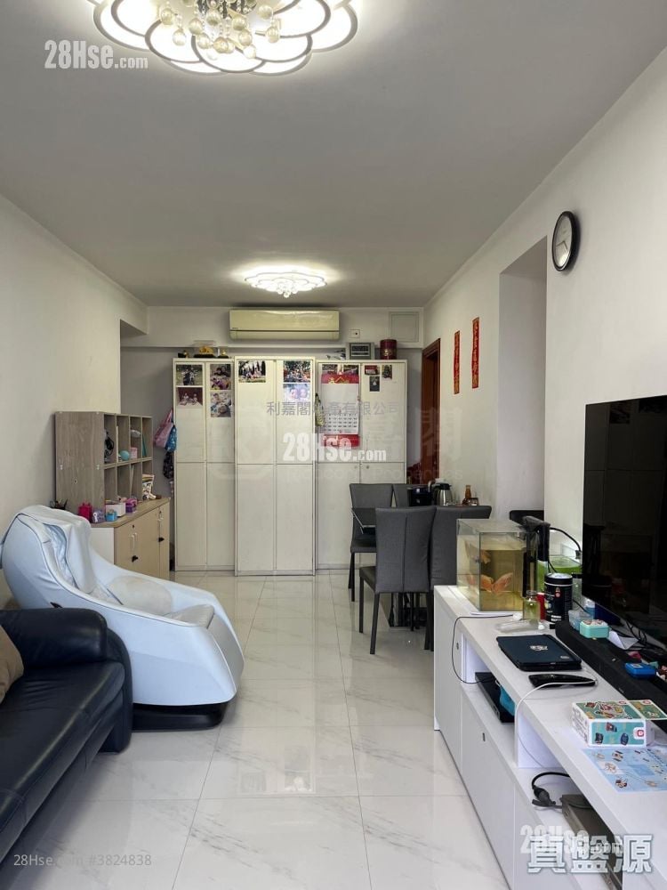 蔚藍灣畔 售盤 3 房 , 2 浴室 667 平方呎