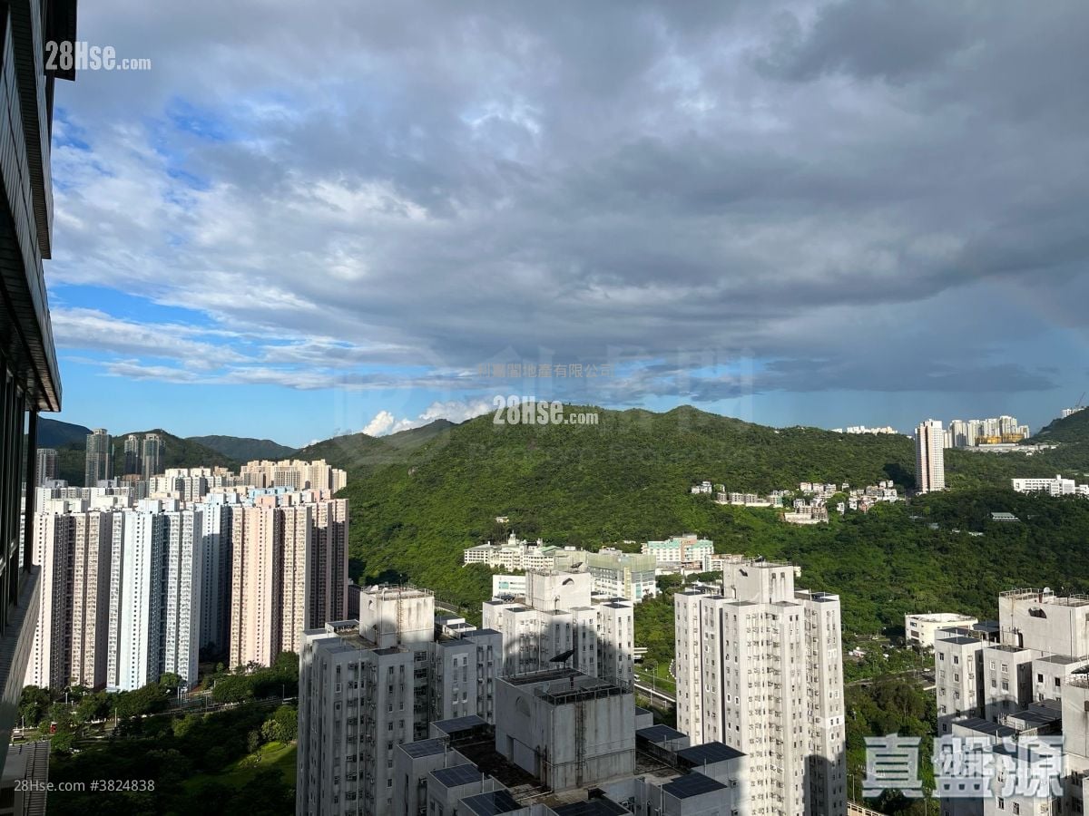 蔚藍灣畔 售盤 3 房 , 2 浴室 667 平方呎