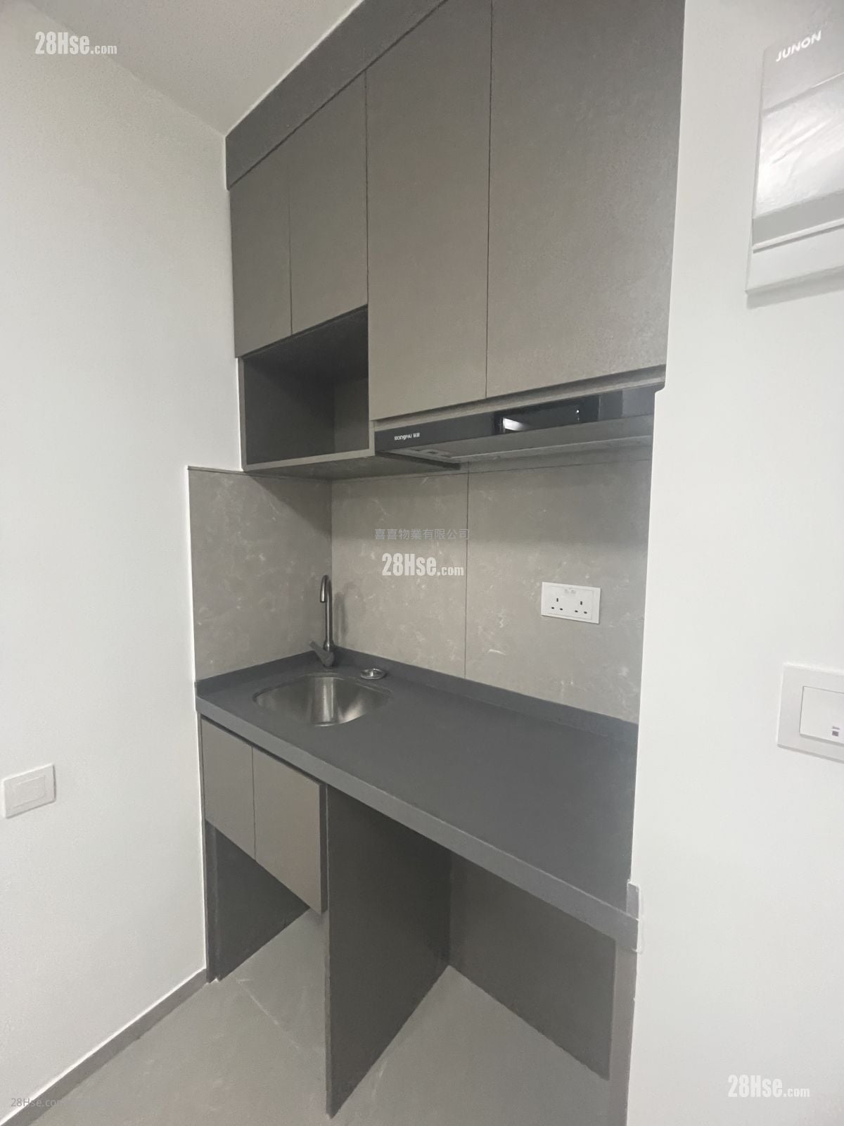 Apartment Rental Studio , 1 Bathroom 160 ft²