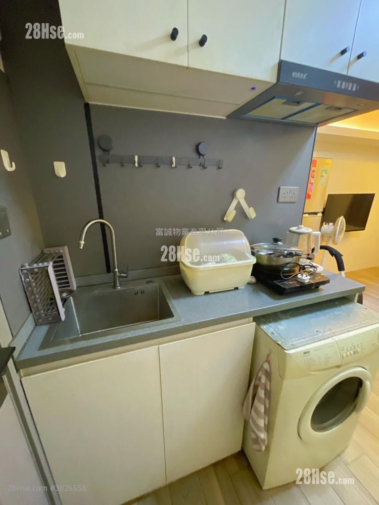 Kiu Wing Building Rental Studio , 1 Bathroom 180 ft²