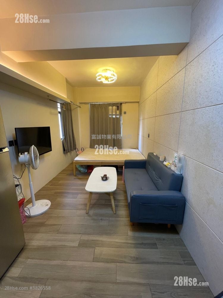 Kiu Wing Building Rental Studio , 1 Bathroom 180 ft²