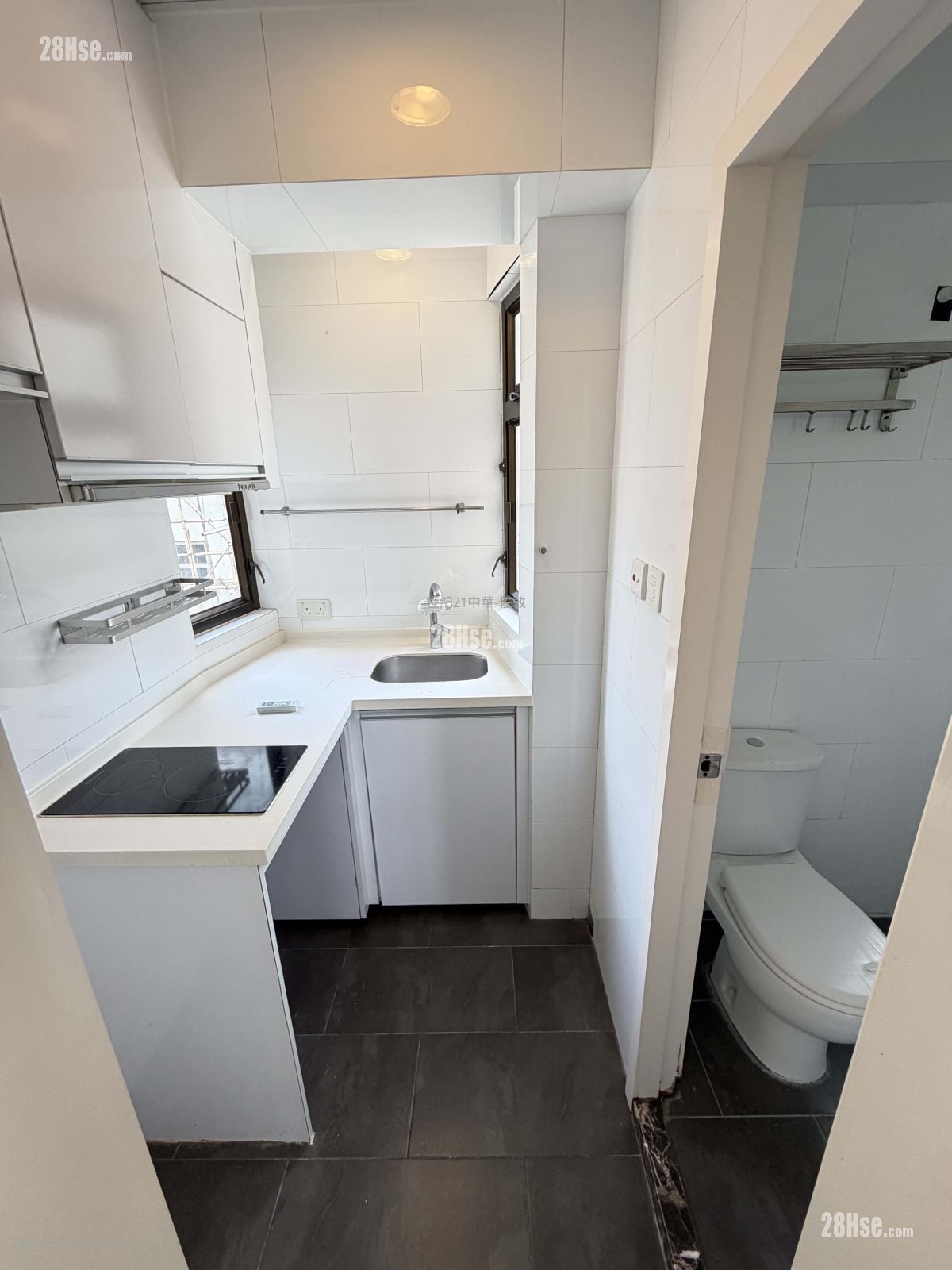 Lee Loy Mansion Rental 280 ft²