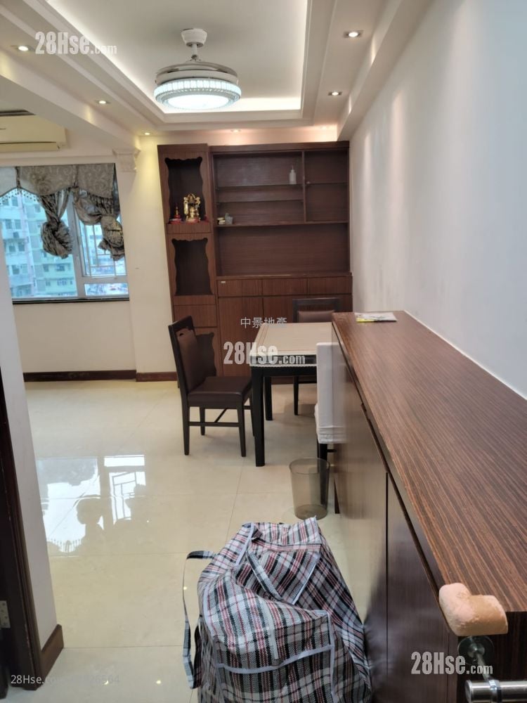 奕賢大廈 售盤 3 房 , 1 浴室 566 平方呎