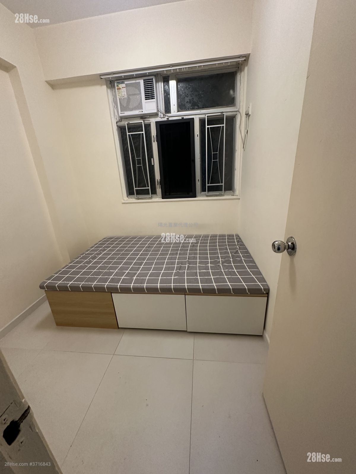 Mei Tung Building Rental 298 ft²