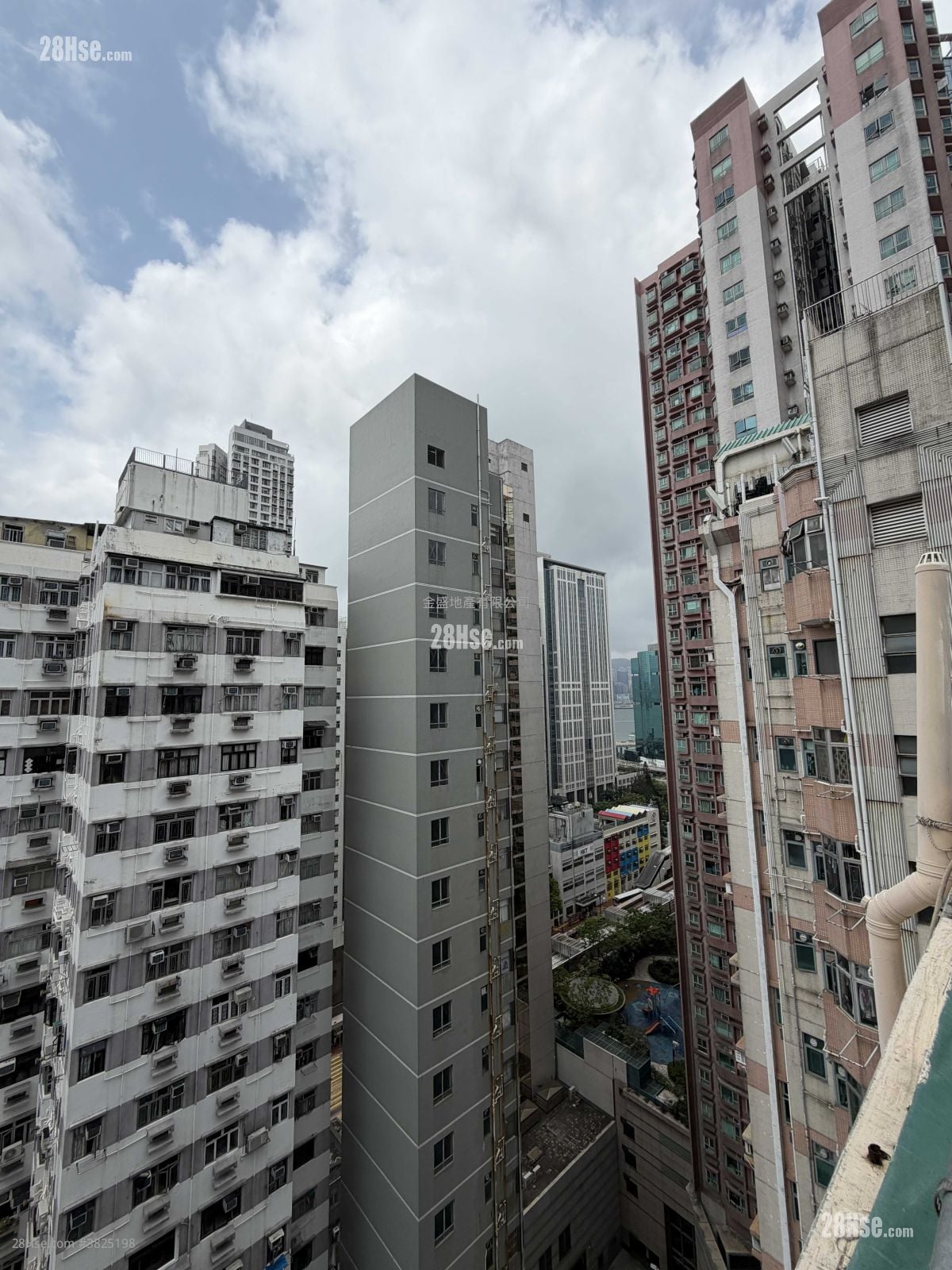 單幢樓房 租盤 1 浴室 161 平方呎