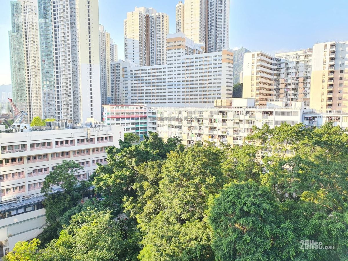 Foo On Building Sell 1 Bedroom , 1 Bathroom 288 ft²