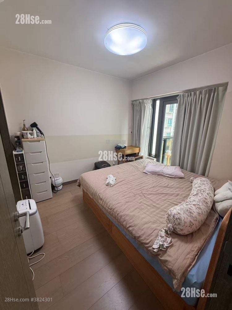 Centrepoint Rental 3 Bedrooms , 2 Bathrooms 672 ft²