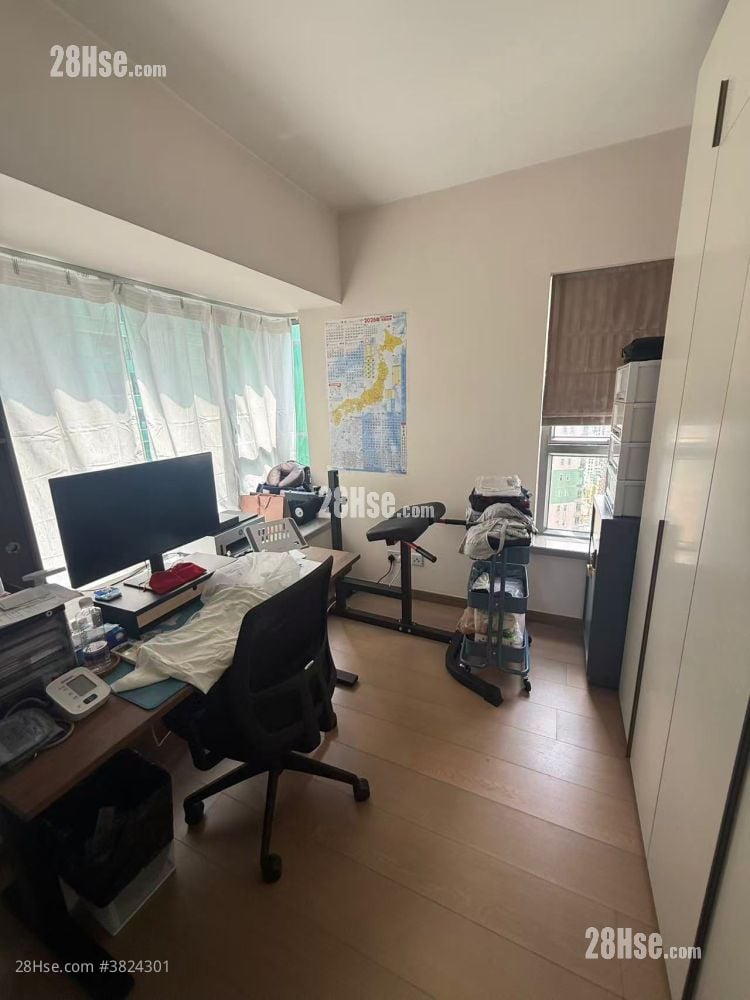 Centrepoint Rental 3 Bedrooms , 2 Bathrooms 672 ft²