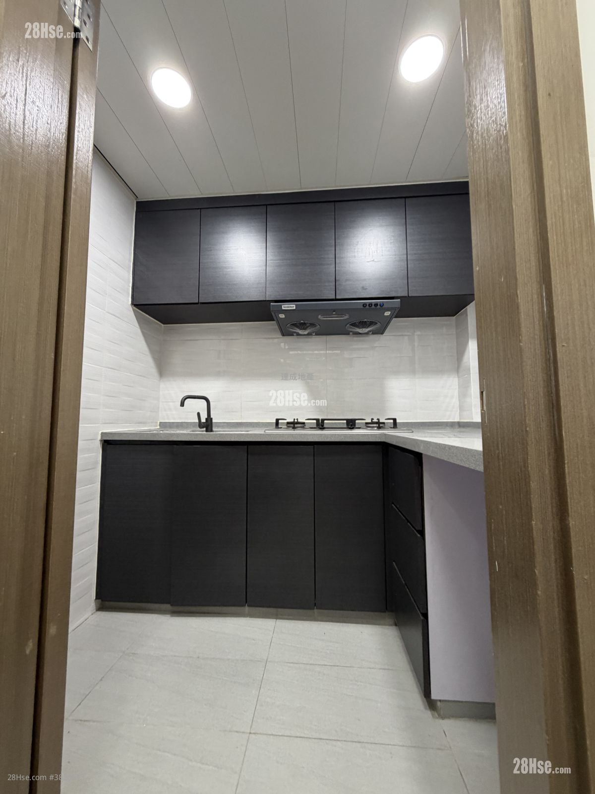 觀塘大廈 售盤 2 房 , 1 浴室 397 平方呎