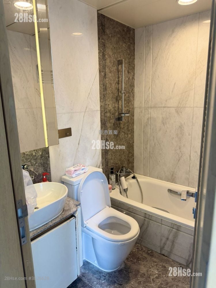 爱海颂 租盘 3 房 , 2 浴室 771 平方尺