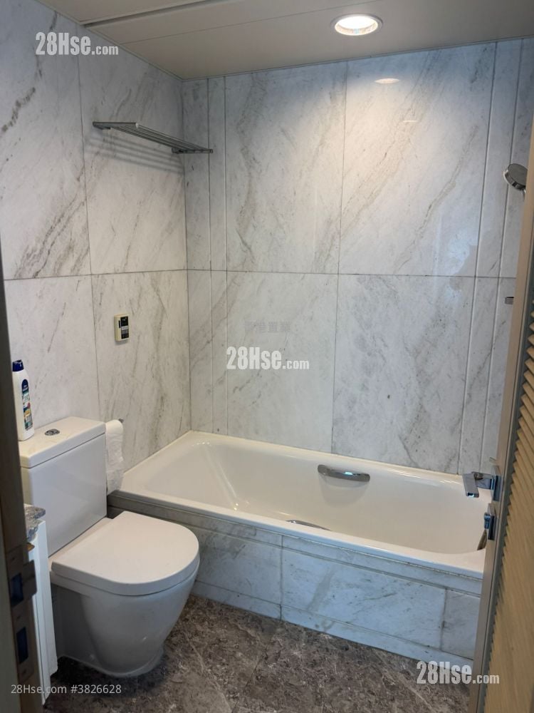 爱海颂 租盘 3 房 , 2 浴室 771 平方尺