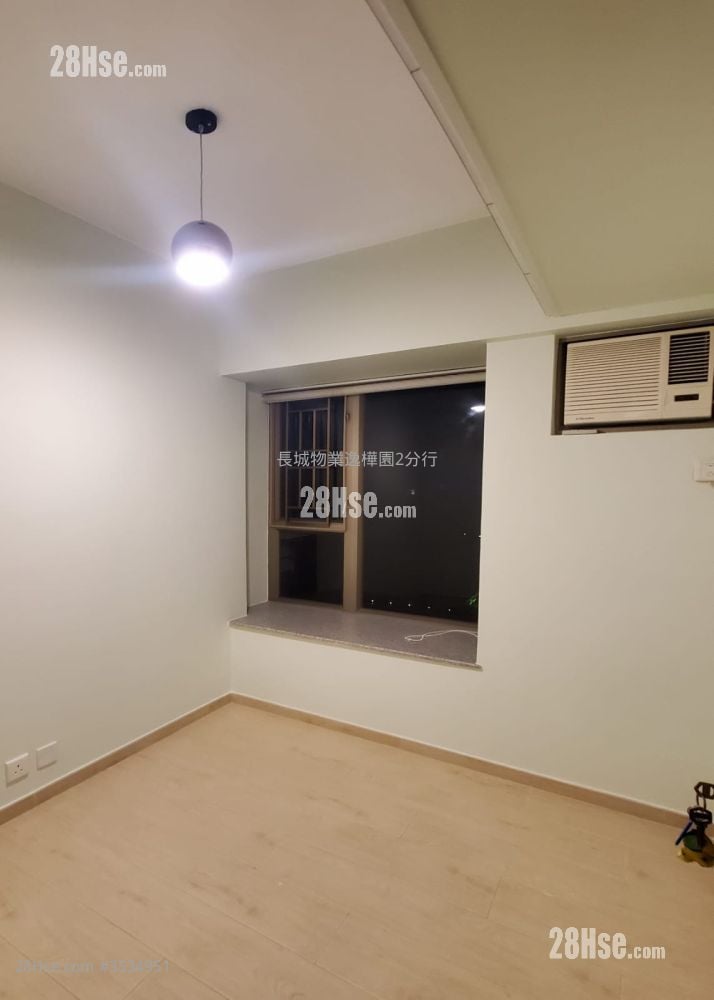 Splendid Place Sell 3 Bedrooms , 1 Bathroom 573 ft²