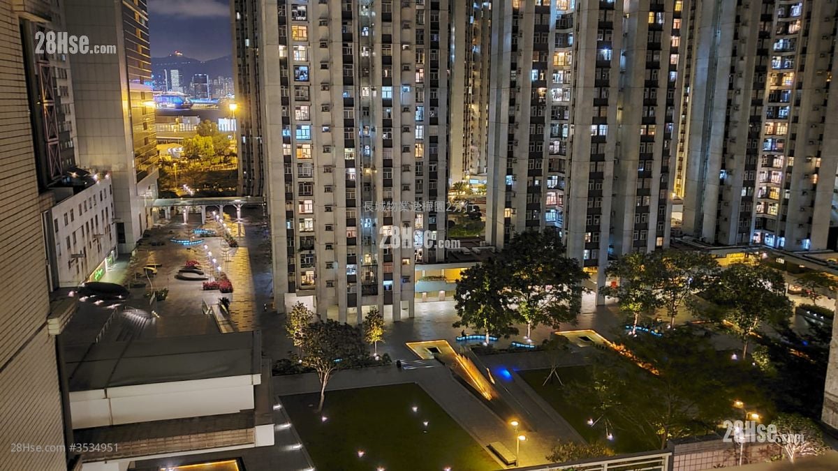 Splendid Place Sell 3 Bedrooms , 1 Bathroom 573 ft²