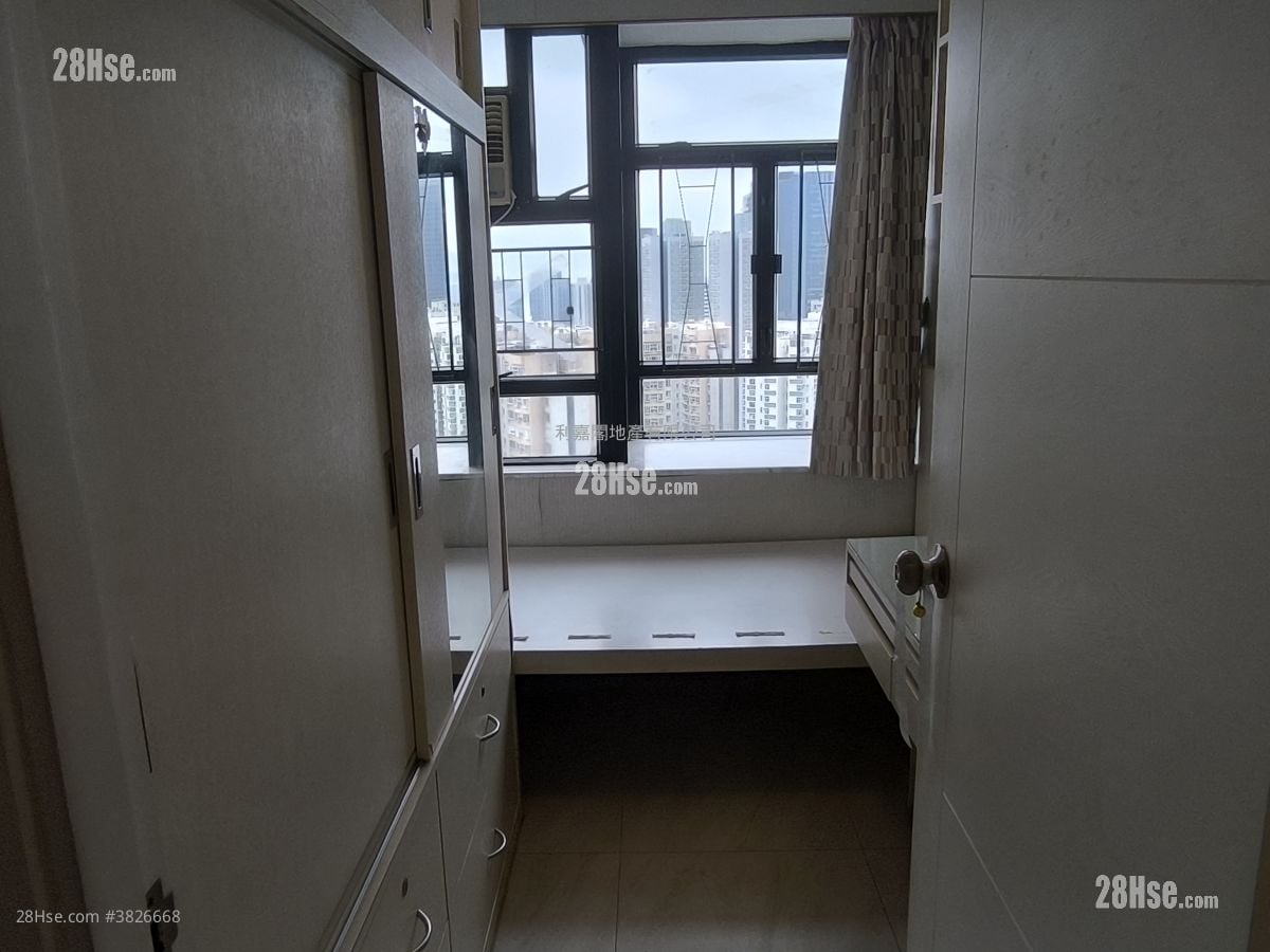 康怡花园 售盘 3 房 , 2 浴室 668 平方尺