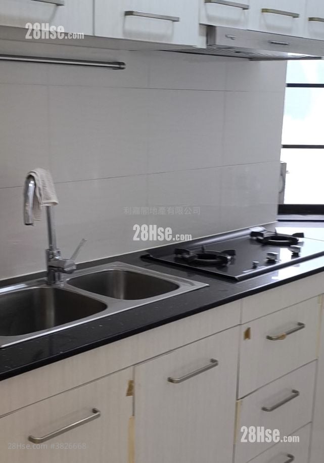 康怡花园 售盘 3 房 , 2 浴室 668 平方尺