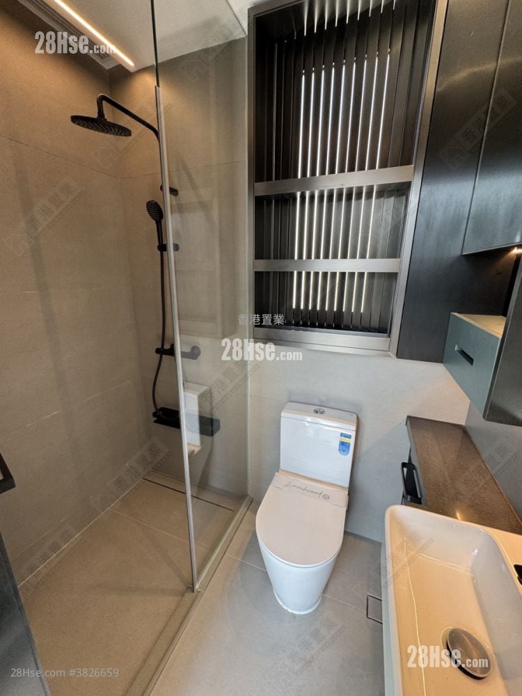 Larchwood 租盤 1 房 , 1 浴室 267 平方呎