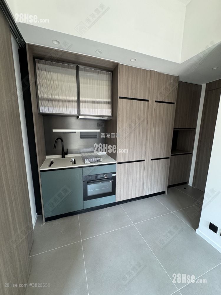 Larchwood 租盤 1 房 , 1 浴室 267 平方呎