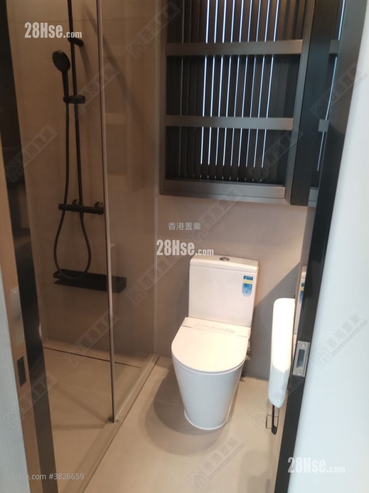 Larchwood 租盤 1 房 , 1 浴室 267 平方呎