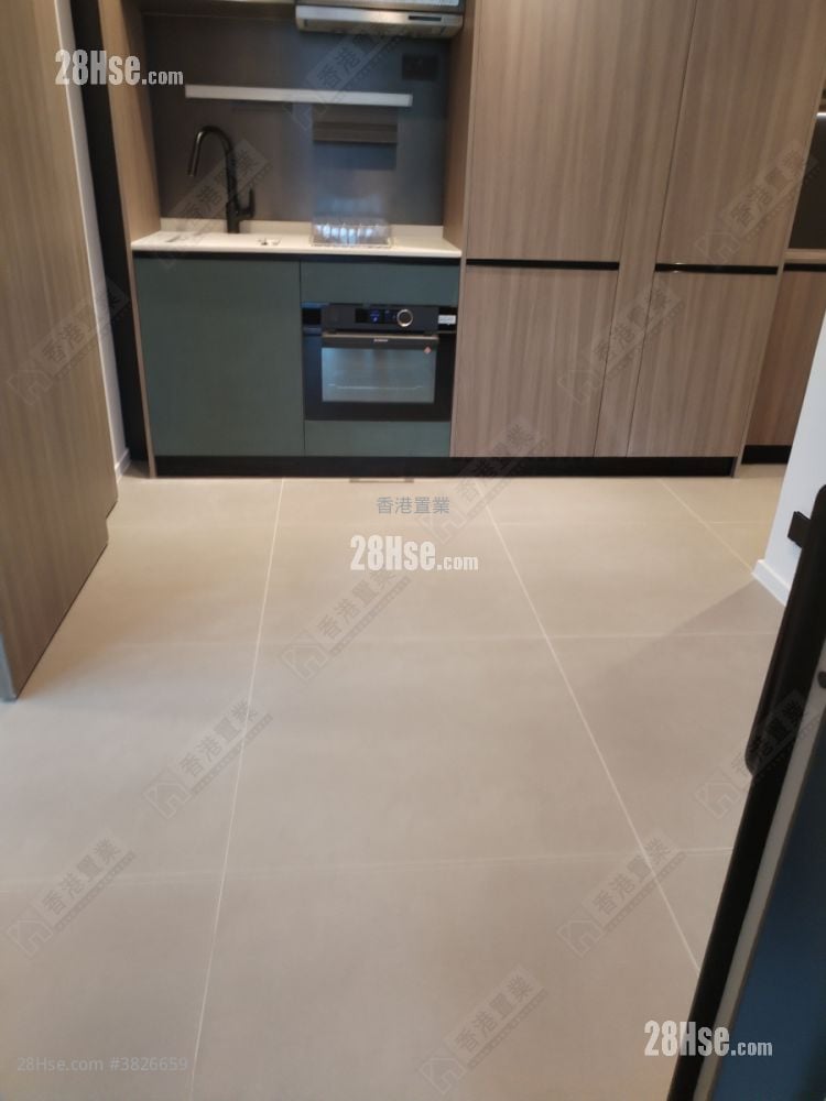 Larchwood 租盤 1 房 , 1 浴室 267 平方呎