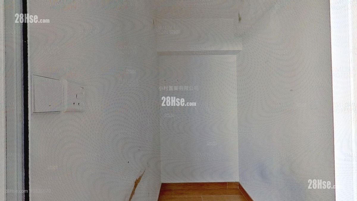 Mei Foo Sun Chuen Sell 4 Bedrooms , 2 Bathrooms 590 ft²