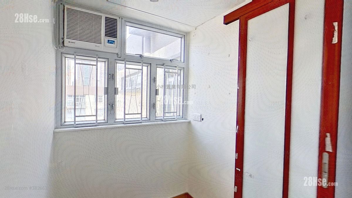 Mei Foo Sun Chuen Sell 4 Bedrooms , 2 Bathrooms 590 ft²