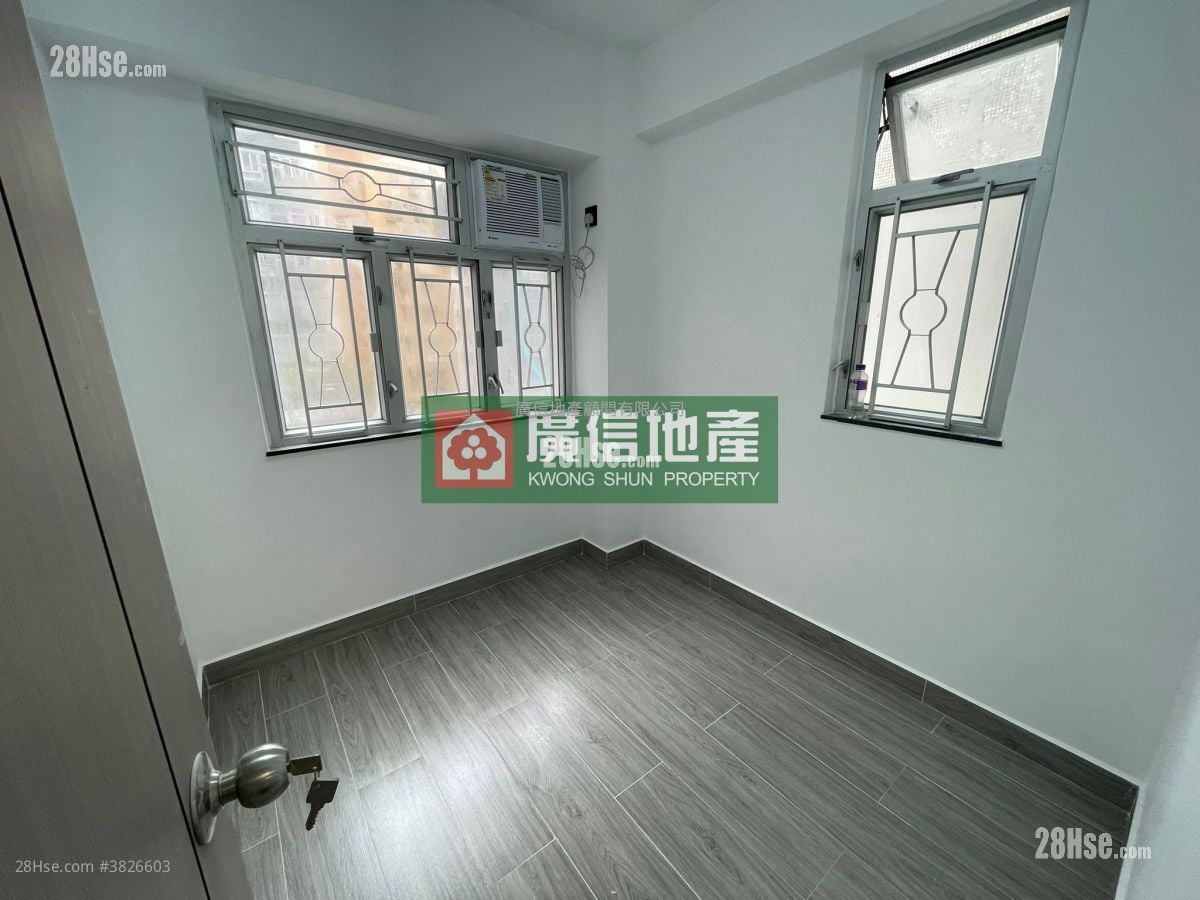 Fu Tor Loy Sun Chuen Sell 2 Bedrooms , 1 Bathroom 285 ft²