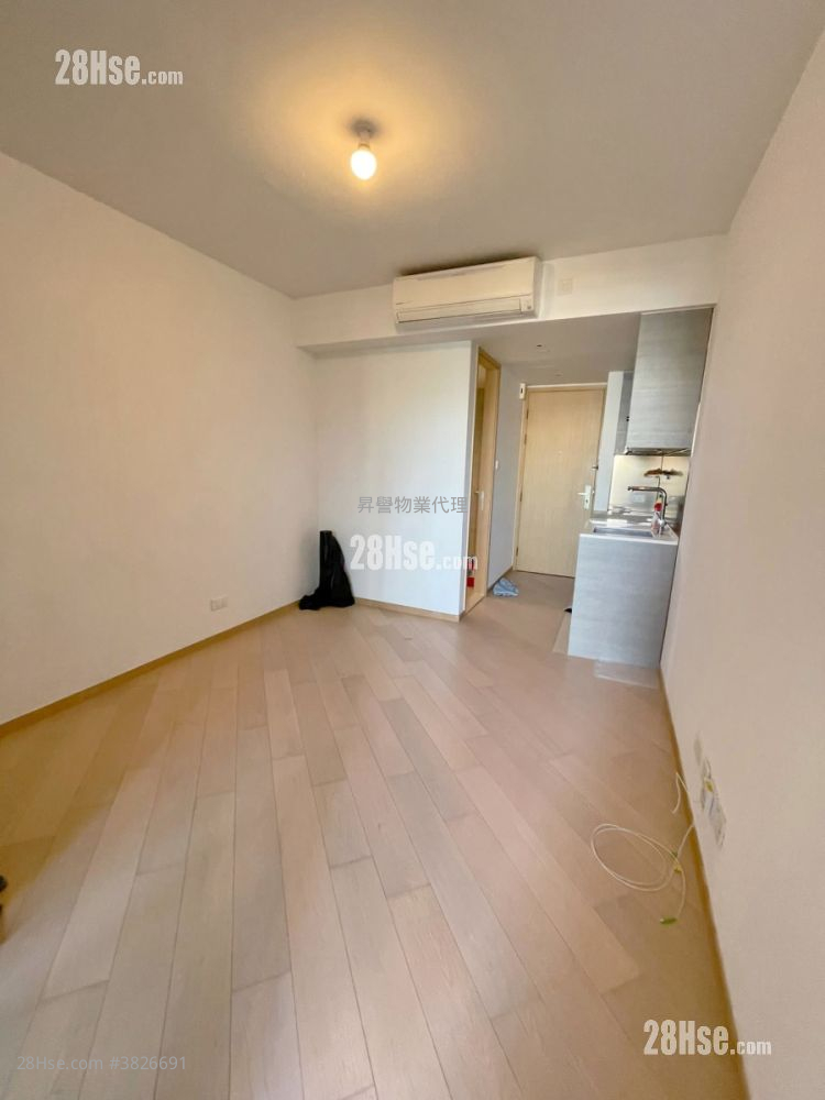 Upper East Rental Studio , 1 Bathroom 229 ft²