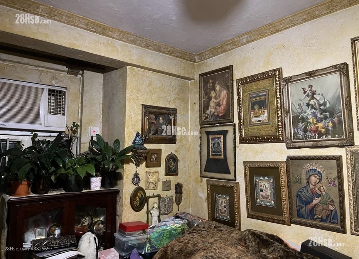 Neptune Terrace Sell 2 Bedrooms 593 ft²