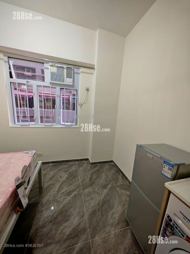 Golden Mansion Rental Studio , 1 Bathroom 140 ft²