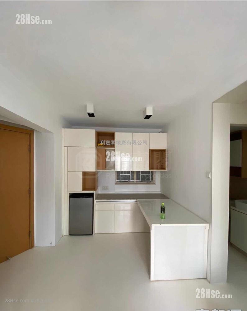 華蘭花園 售盤 2 房 , 1 浴室 375 平方呎