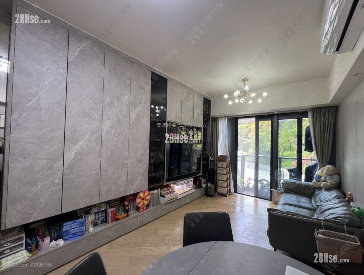 The Regent Sell 3 Bedrooms 748 ft²