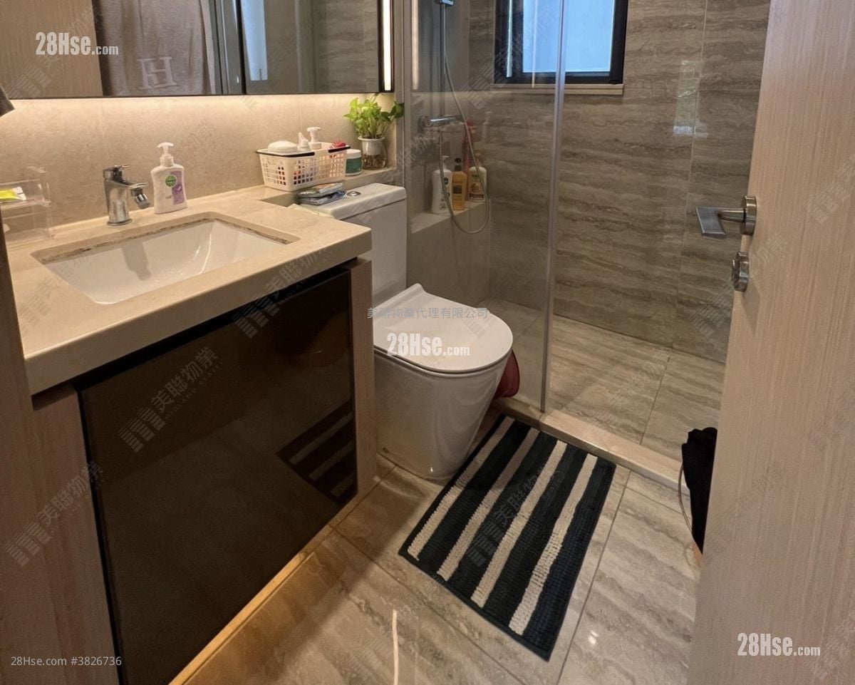 The Regent Sell 3 Bedrooms 748 ft²