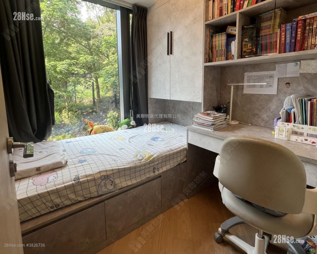 The Regent Sell 3 Bedrooms 748 ft²