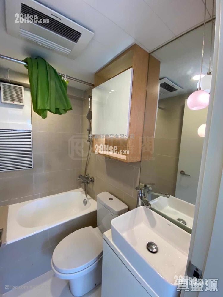 Westlands Court Sell 2 Bedrooms , 1 Bathroom 375 ft²