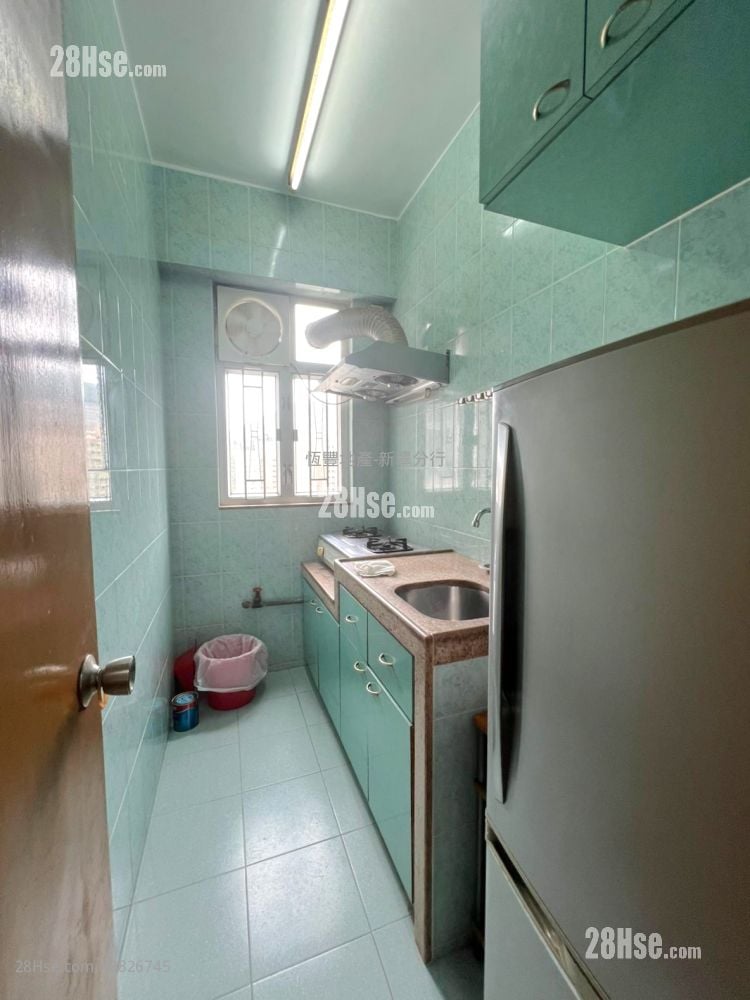 柴灣戲院大廈 租盤 2 房 , 1 浴室 408 平方呎