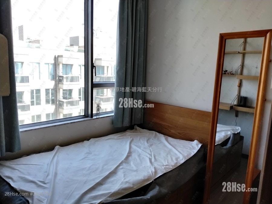 Astoria Crest Sell 1 Bedroom , 1 Bathroom 299 ft²