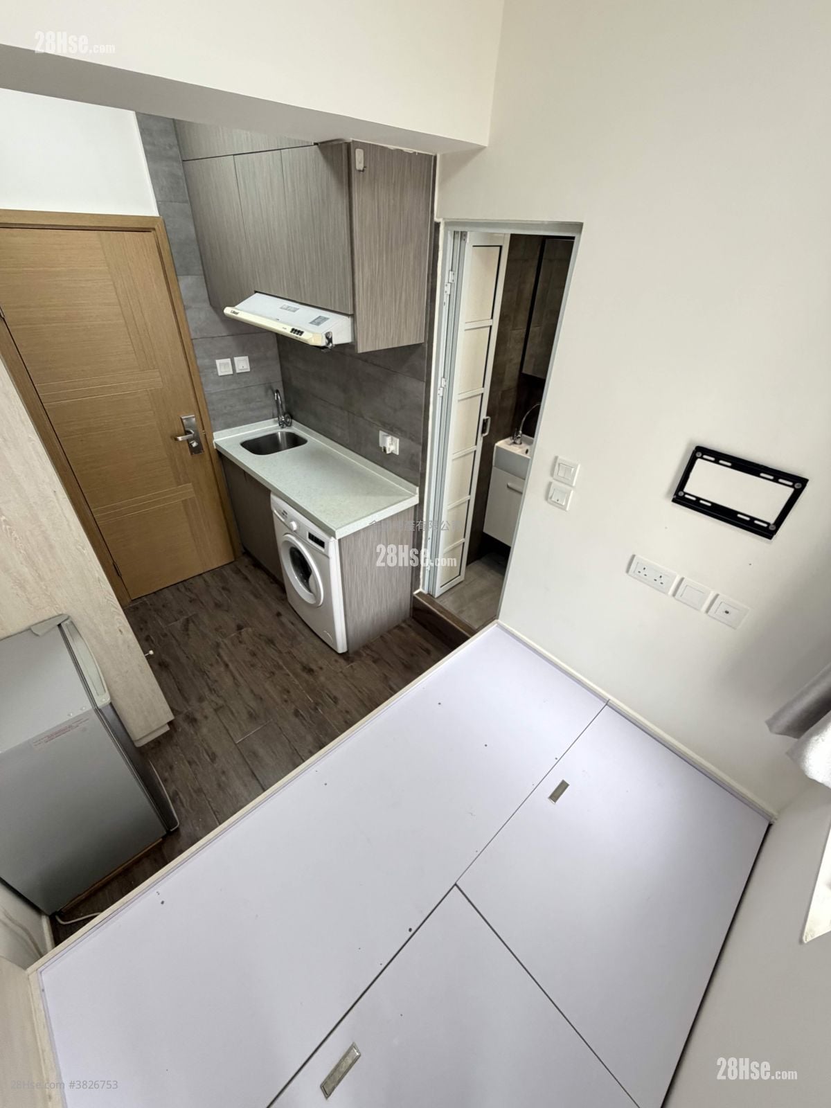 單幢樓房 租盤 1 浴室 120 平方呎