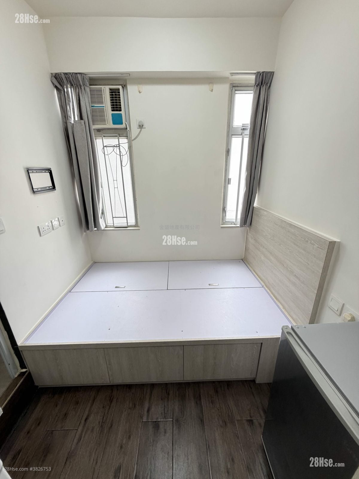 單幢樓房 租盤 1 浴室 120 平方呎