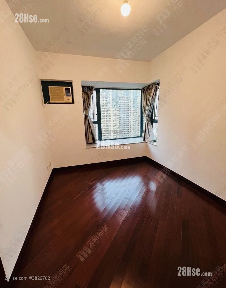 The Long Beach Sell 2 Bedrooms 563 ft²