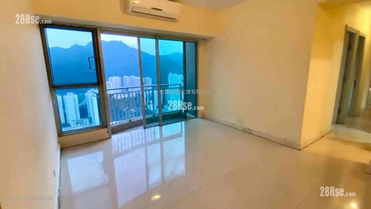 名城 售盘 4 房 , 3 浴室 958 平方尺