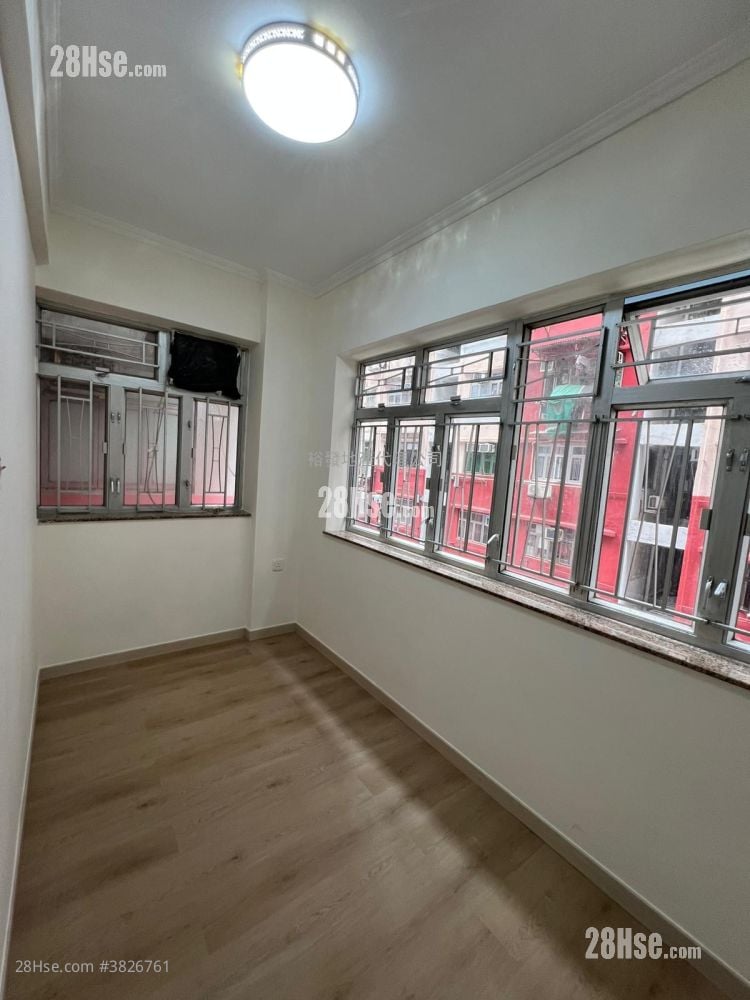 中美樓 租盤 2 房 400 平方呎