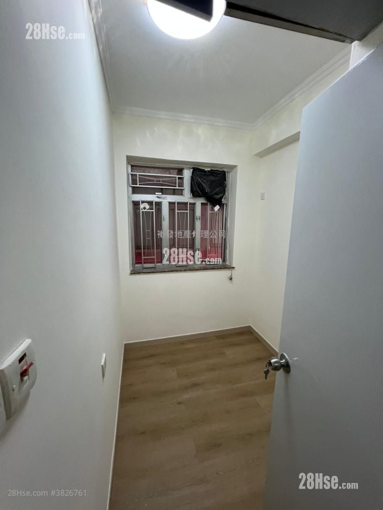 中美樓 租盤 2 房 400 平方呎