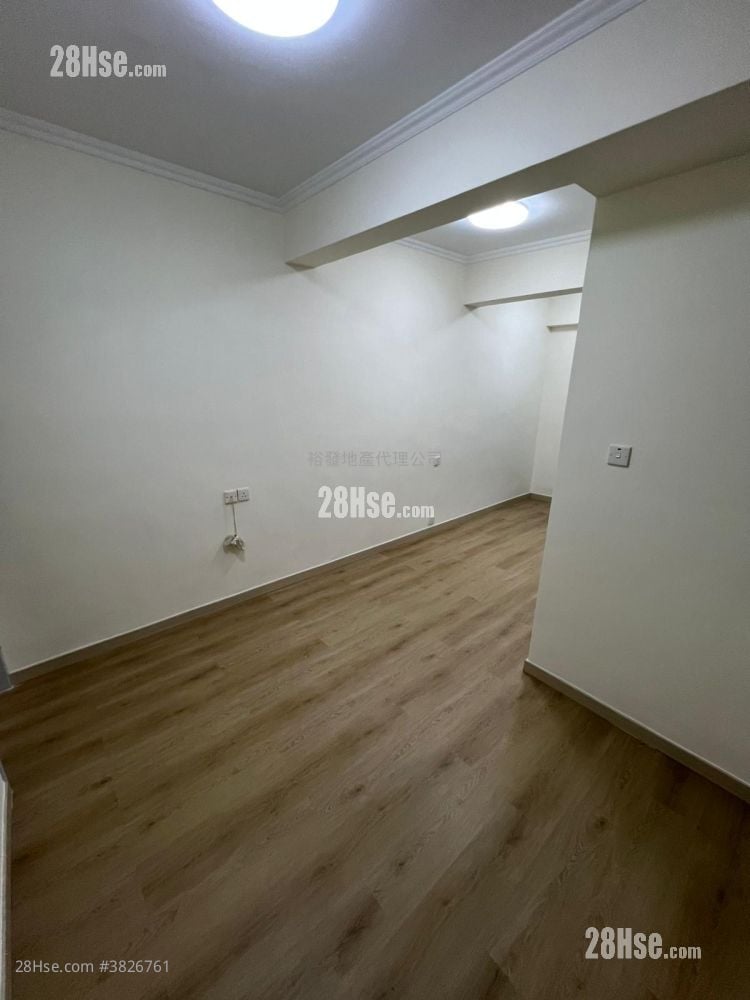 中美樓 租盤 2 房 400 平方呎