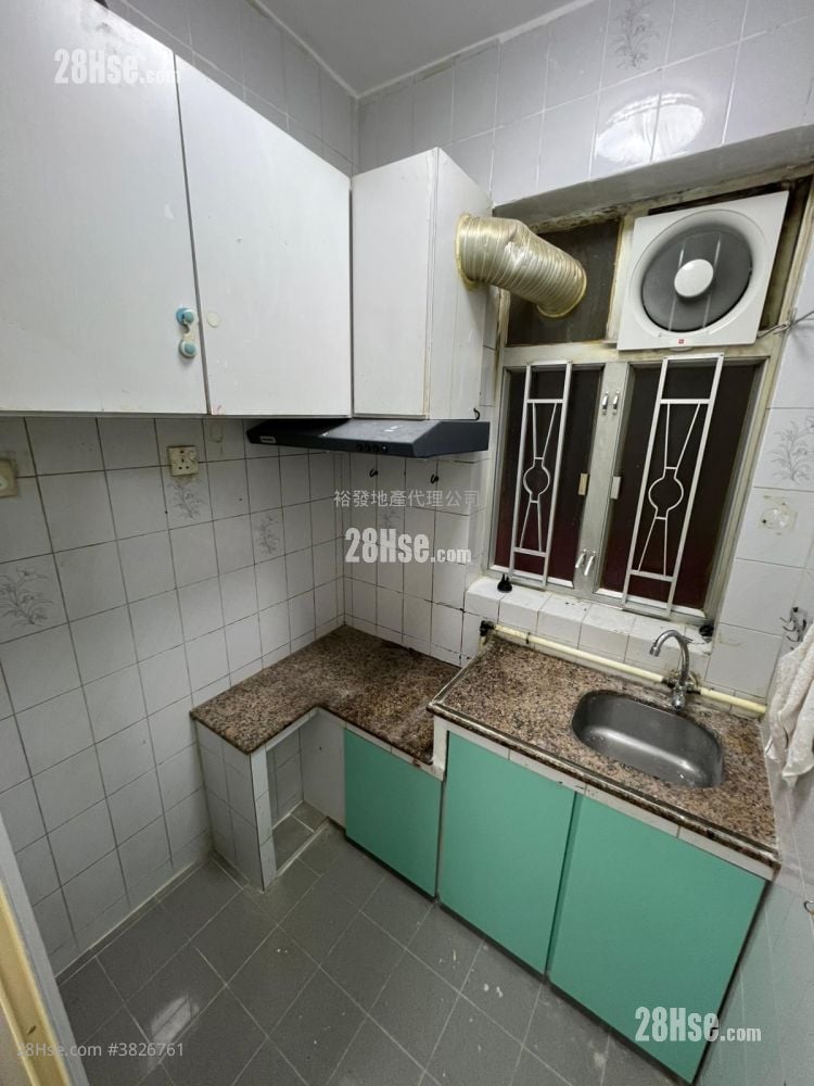 中美樓 租盤 2 房 400 平方呎