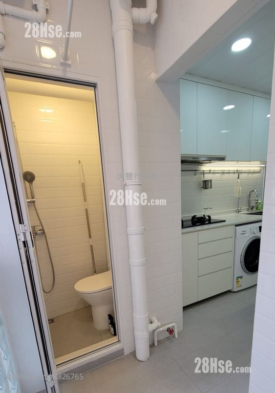 Kerin Court Sell 3 Bedrooms , 2 Bathrooms 1,152 ft²