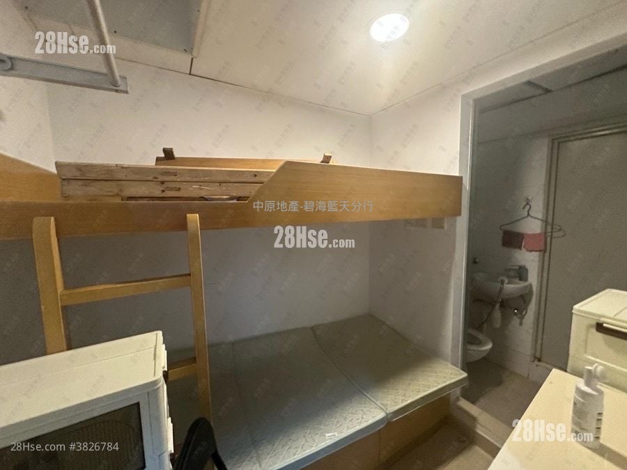 曼克顿山 售盘 4 房 , 3 浴室 1,351 平方尺