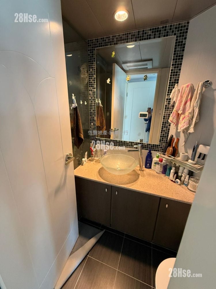 藍灣半島 售盤 3 房 , 2 浴室 830 平方呎