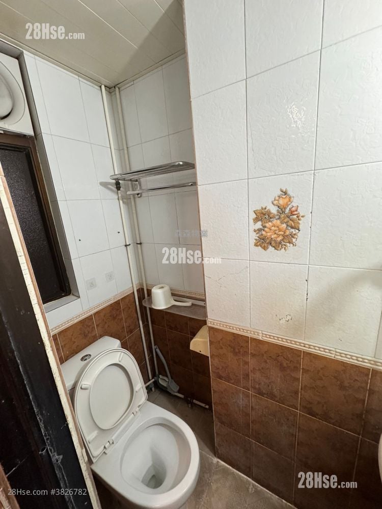 Tak Lee Building Sell 2 Bedrooms , 1 Bathroom