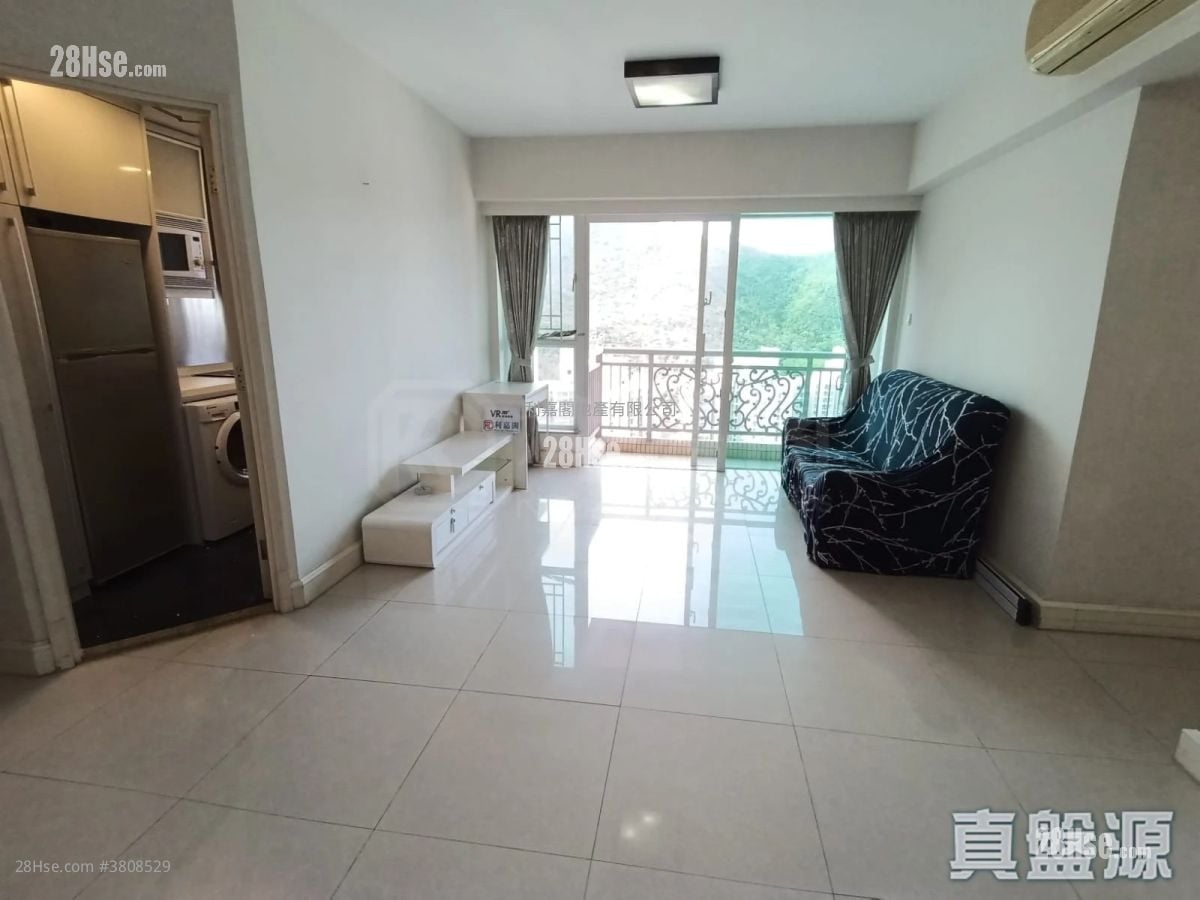 Metro Town Rental 3 Bedrooms , 2 Bathrooms 731 ft²