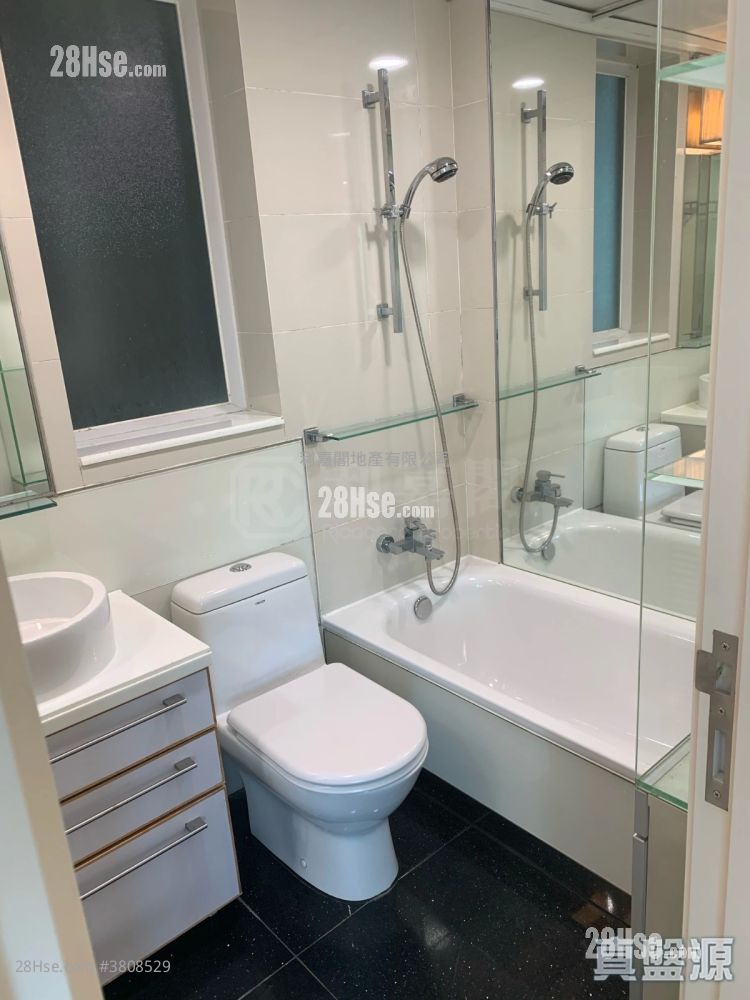 Metro Town Rental 3 Bedrooms , 2 Bathrooms 731 ft²